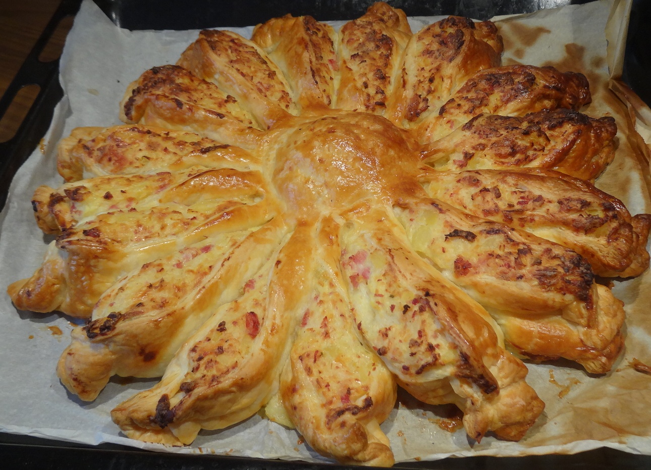 Bánh Khoai Tây Hình Mặt Trời                                                                                                                          