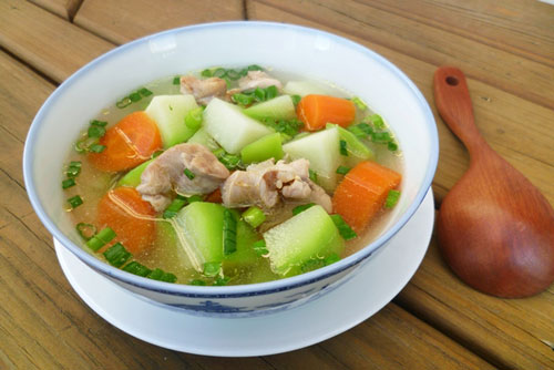 Canh Gà Nấu Su Su                                                                                                                                     