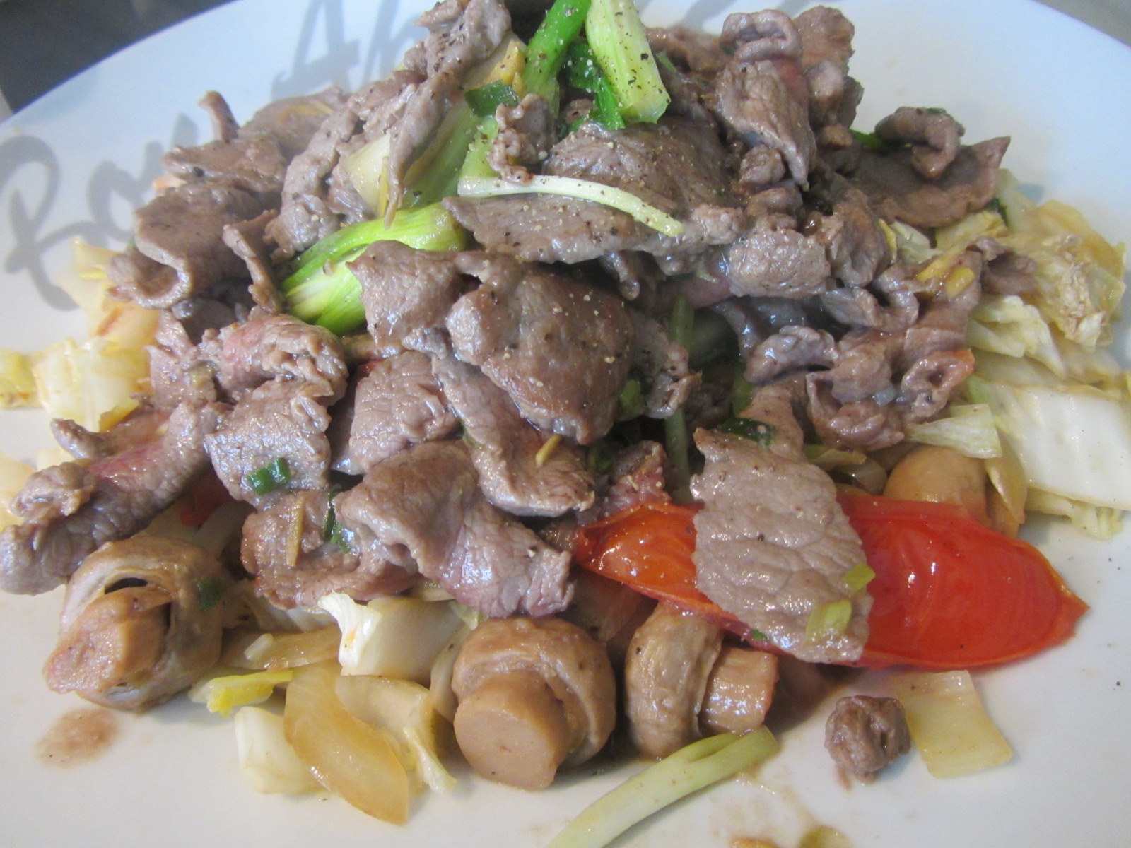 Thịt Bò Xào Cải Thảo                                                                                                                                  