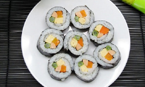 Cách Làm Cơm Cuộn Sushi                                                                                                                               