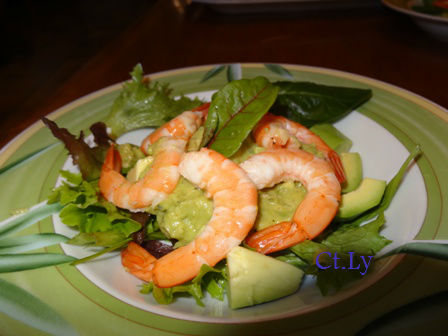 Trái Bơ (Avocat) Với Tôm                                                                                                                              