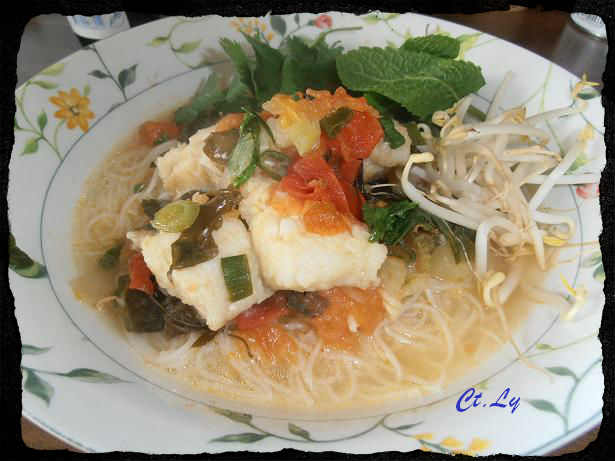 Bún Cá Lá Giang                                                                                                                                       