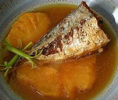 Cá Nục Kho Thơm                                                                                                                                       