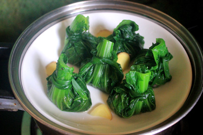 Cải Bẹ Xanh Nhồi Thịt Hấp                                                                                                                             