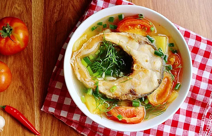 Canh Cá Chua                                                                                                                                          