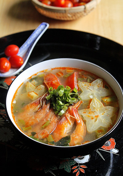 Canh Chua Tôm Nấu Khế                                                                                                                                 