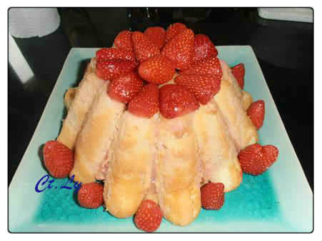 Bánh Dâu (Charlotte Aux Fraises)                                                                                                                      