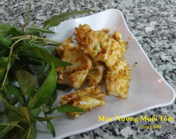Mực Nướng Muối Tôm                                                                                                                                    