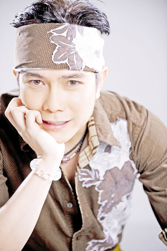 Tình Yêu Còn Xa