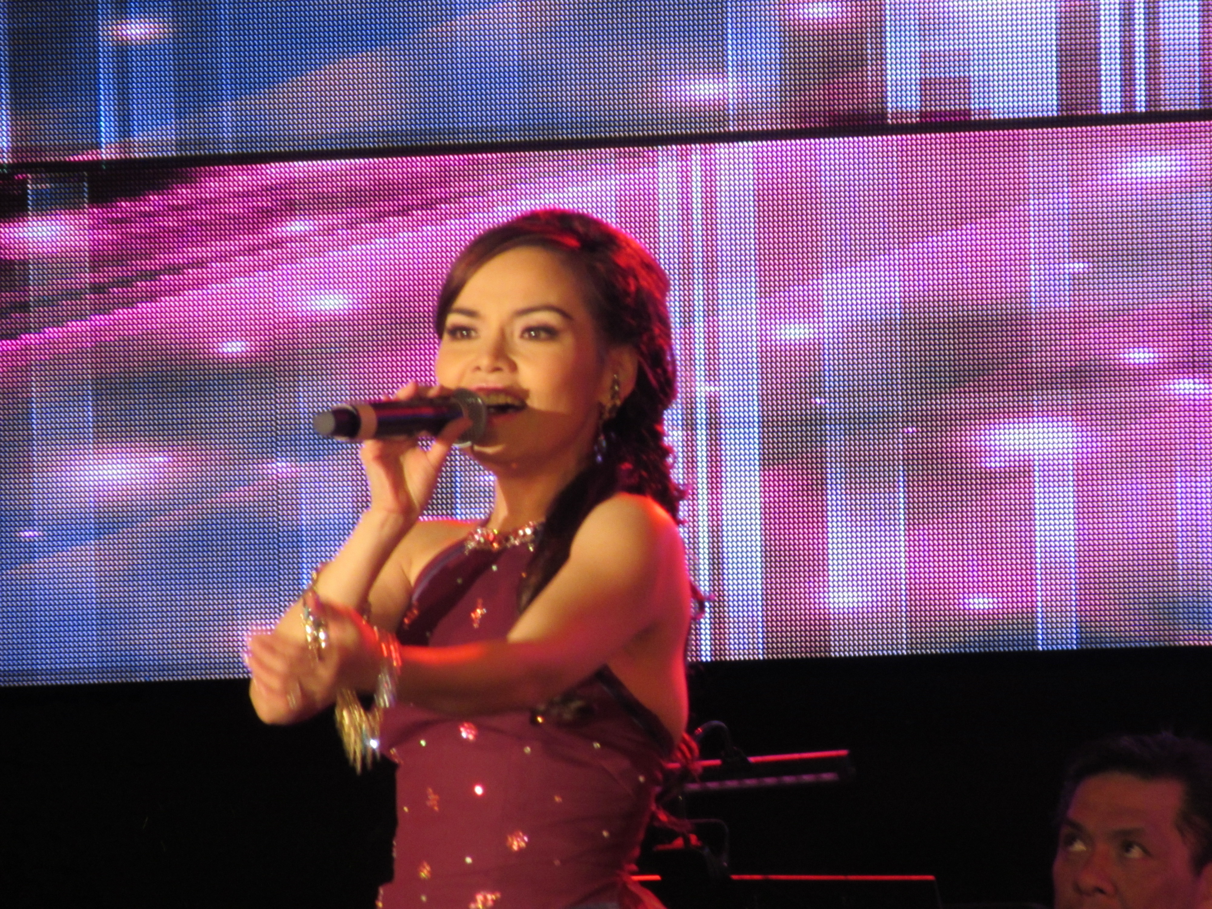 Mưa Trên Phố Huế