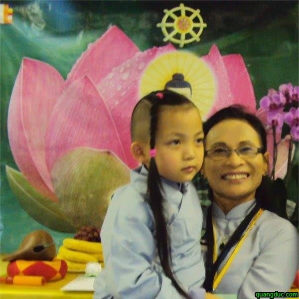 Hoa Từ Bi
