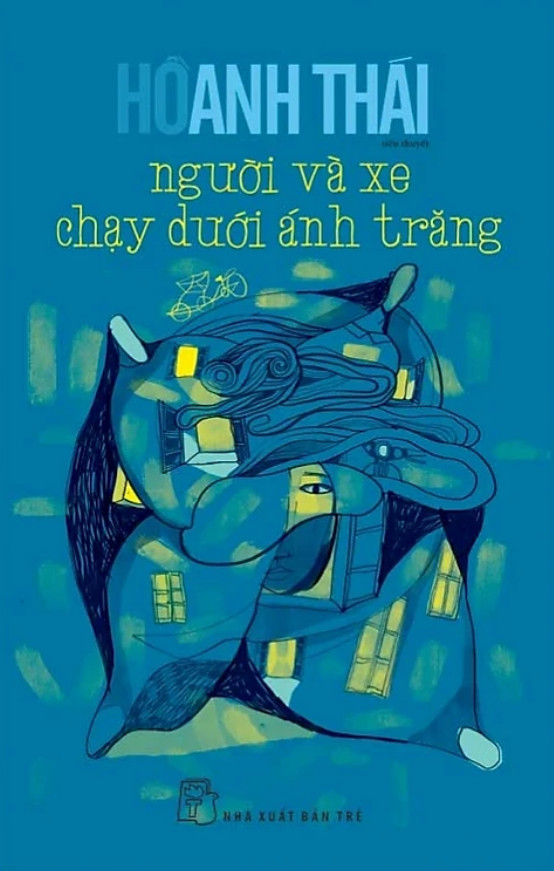 Người Và Xe Chạy Dưới Ánh Trăng