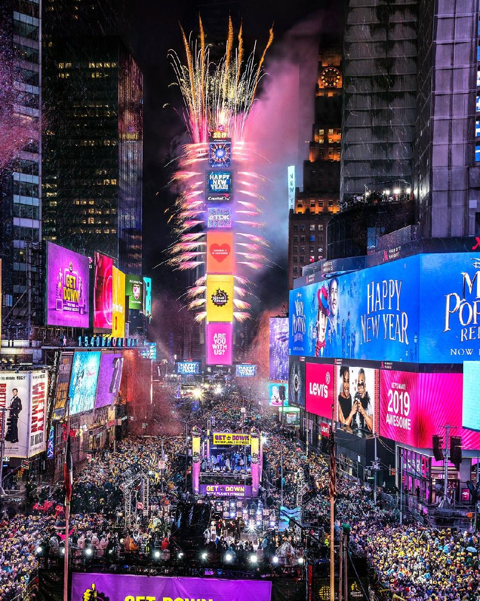 Where to Watch the Ball Drop in NYC Tonight: New Year's Eve 2019 | Condé Nast Traveler