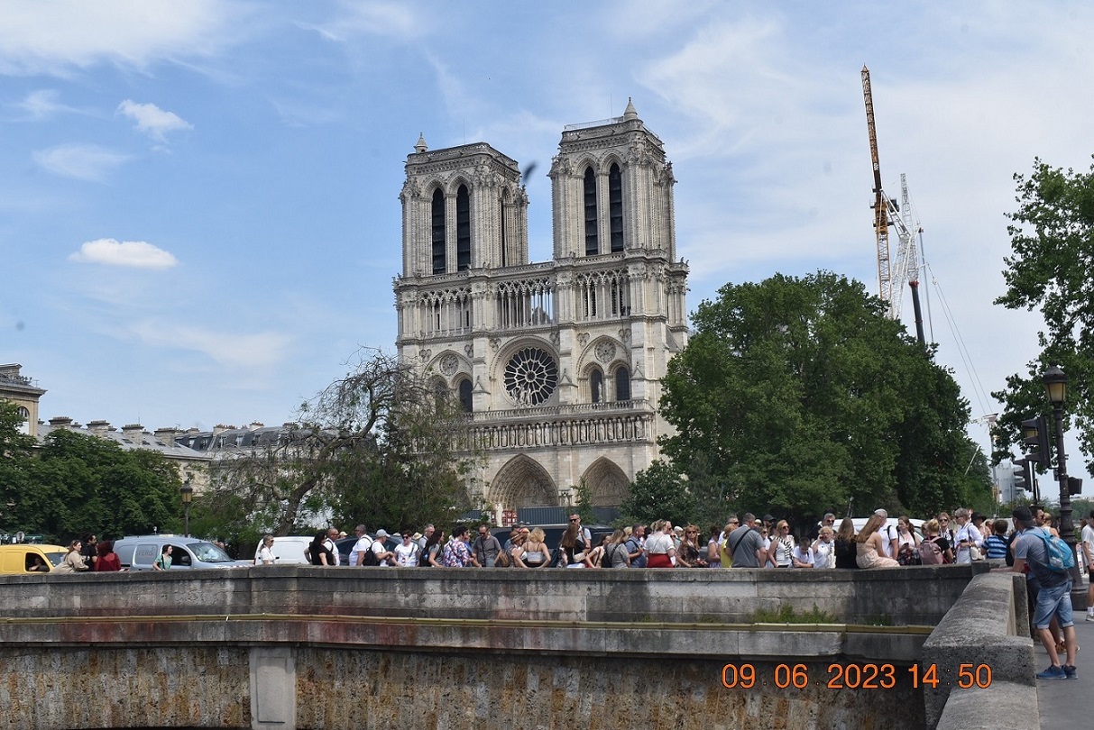 Nhà Thờ Đức Bà Paris - Notre-Dame