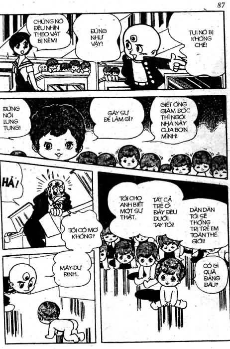 Cậu bé ba mắt
